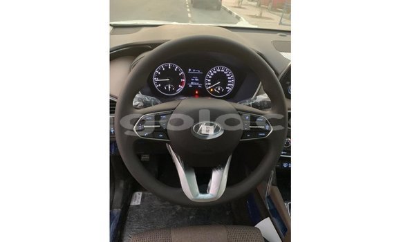 Buy Import Hyundai Santa Fe White Car in Import - Dubai in Bengo Province Buy Import Hyundai Santa Fe White Car in Import - Dubai in Bengo Province