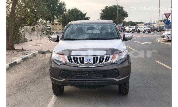 Buy Import Mitsubishi L200 Brown Car in Import - Dubai in Bengo Province Buy Import Mitsubishi L200 Brown Car in Import - Dubai in Bengo Province