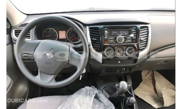 Buy Import Mitsubishi L200 Brown Car in Import - Dubai in Bengo Province Buy Import Mitsubishi L200 Brown Car in Import - Dubai in Bengo Province