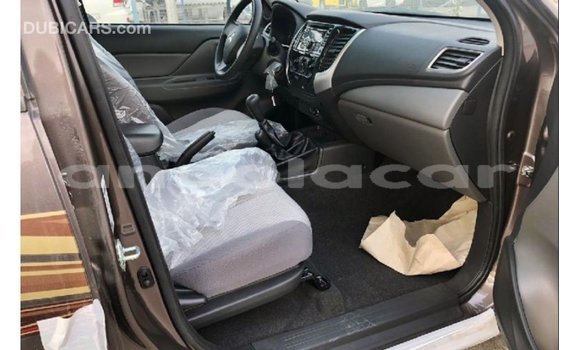 Buy Import Mitsubishi L200 Brown Car in Import - Dubai in Bengo Province Buy Import Mitsubishi L200 Brown Car in Import - Dubai in Bengo Province