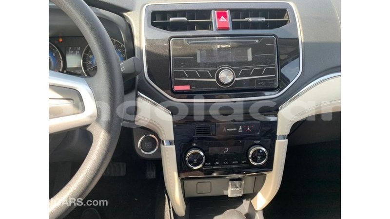 Big with watermark toyota rush bengo province import dubai 6998