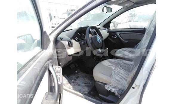 Buy Import Renault Duster White Car in Import - Dubai in Bengo Province Buy Import Renault Duster White Car in Import - Dubai in Bengo Province