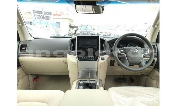 Comprar Importar Toyota Land Cruiser Outro Carro em Import - Dubai em Bengo Province Comprar Importar Toyota Land Cruiser Outro Carro em Import - Dubai em Bengo Province