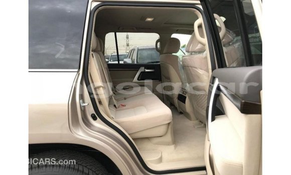 Comprar Importar Toyota Land Cruiser Outro Carro em Import - Dubai em Bengo Province Comprar Importar Toyota Land Cruiser Outro Carro em Import - Dubai em Bengo Province