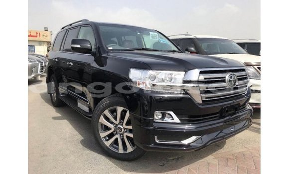 Acheter Import Voiture Toyota Land Cruiser Noir à Import - Dubai, Province de Bengo Acheter Import Voiture Toyota Land Cruiser Noir à Import - Dubai, Province de Bengo