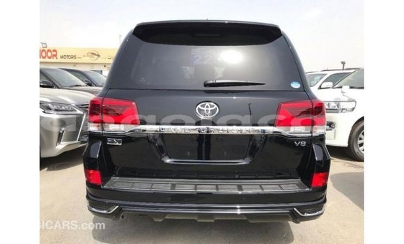 Acheter Import Voiture Toyota Land Cruiser Noir à Import - Dubai, Province de Bengo Acheter Import Voiture Toyota Land Cruiser Noir à Import - Dubai, Province de Bengo