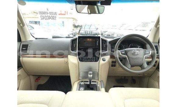 Comprar Importar Toyota Land Cruiser Outro Carro em Import - Dubai em Bengo Province Comprar Importar Toyota Land Cruiser Outro Carro em Import - Dubai em Bengo Province