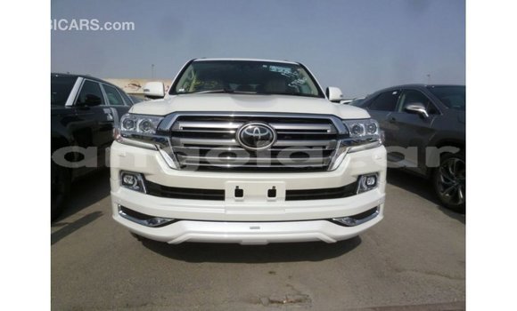 Acheter Import Voiture Toyota Land Cruiser Blanc à Import - Dubai, Province de Bengo Acheter Import Voiture Toyota Land Cruiser Blanc à Import - Dubai, Province de Bengo