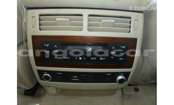 Acheter Import Voiture Toyota Land Cruiser Blanc à Import - Dubai, Province de Bengo Acheter Import Voiture Toyota Land Cruiser Blanc à Import - Dubai, Province de Bengo