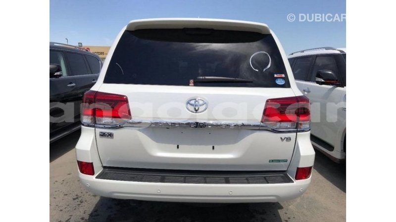 Big with watermark toyota land cruiser bengo province import dubai 7015