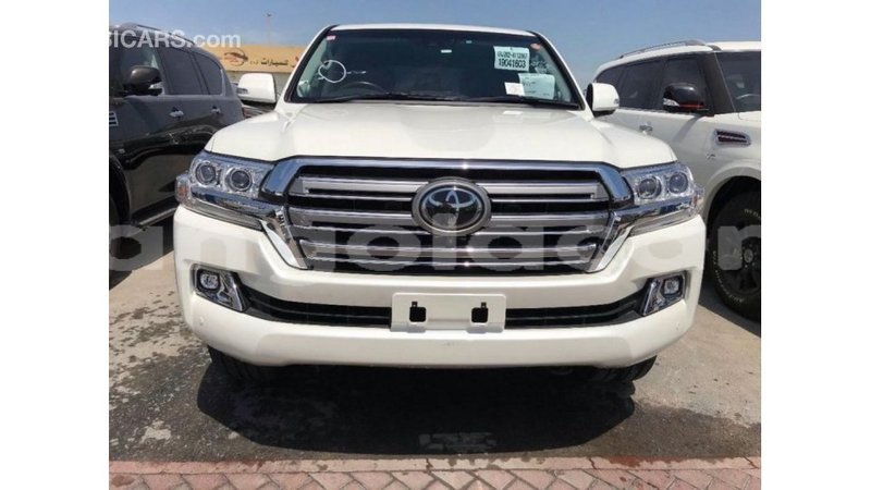 Big with watermark toyota land cruiser bengo province import dubai 7015