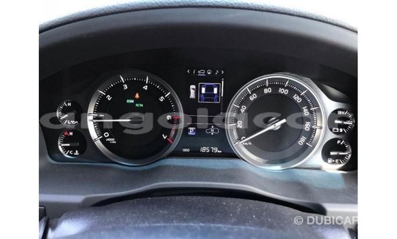 Comprar Importar Toyota Land Cruiser Branco Carro em Import - Dubai em Bengo Province Comprar Importar Toyota Land Cruiser Branco Carro em Import - Dubai em Bengo Province