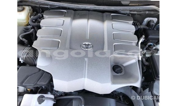 Comprar Importar Toyota Land Cruiser Branco Carro em Import - Dubai em Bengo Province Comprar Importar Toyota Land Cruiser Branco Carro em Import - Dubai em Bengo Province