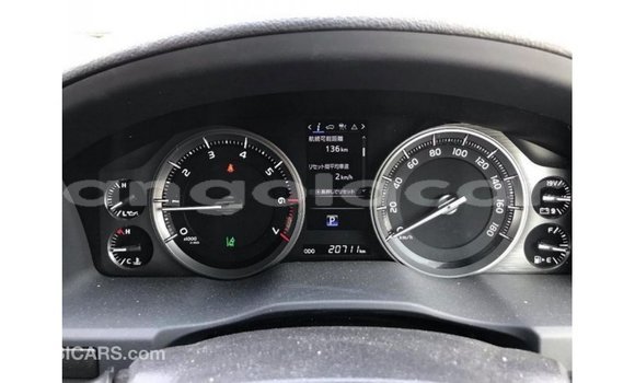 Comprar Importar Toyota Land Cruiser Branco Carro em Import - Dubai em Bengo Province Comprar Importar Toyota Land Cruiser Branco Carro em Import - Dubai em Bengo Province