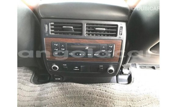 Comprar Importar Toyota Land Cruiser Branco Carro em Import - Dubai em Bengo Province Comprar Importar Toyota Land Cruiser Branco Carro em Import - Dubai em Bengo Province