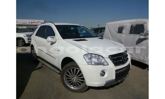 Comprar Importar Mercedes-Benz 190 Branco Carro em Import - Dubai em Bengo Province Comprar Importar Mercedes-Benz 190 Branco Carro em Import - Dubai em Bengo Province
