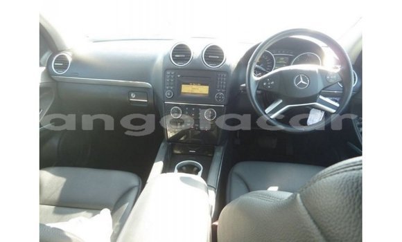 Comprar Importar Mercedes-Benz 190 Branco Carro em Import - Dubai em Bengo Province Comprar Importar Mercedes-Benz 190 Branco Carro em Import - Dubai em Bengo Province