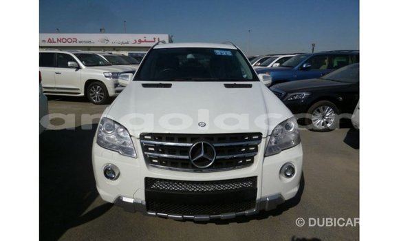 Comprar Importar Mercedes-Benz 190 Branco Carro em Import - Dubai em Bengo Province Comprar Importar Mercedes-Benz 190 Branco Carro em Import - Dubai em Bengo Province