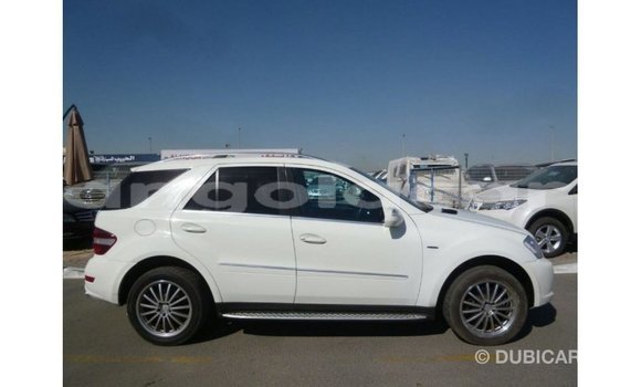Comprar Importar Mercedes-Benz 190 Branco Carro em Import - Dubai em Bengo Province Comprar Importar Mercedes-Benz 190 Branco Carro em Import - Dubai em Bengo Province
