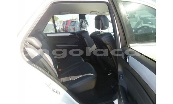 Comprar Importar Mercedes-Benz 190 Branco Carro em Import - Dubai em Bengo Province Comprar Importar Mercedes-Benz 190 Branco Carro em Import - Dubai em Bengo Province