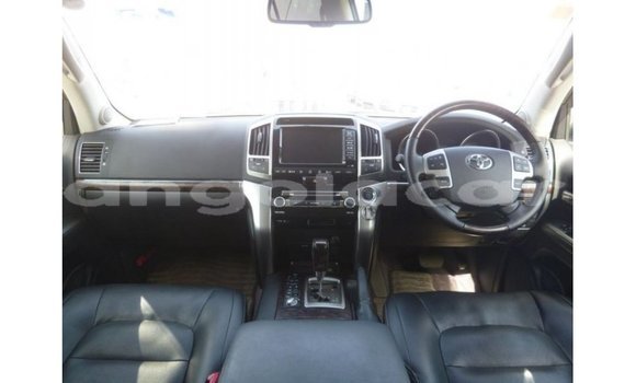 Comprar Importar Toyota Land Cruiser Branco Carro em Import - Dubai em Bengo Province Comprar Importar Toyota Land Cruiser Branco Carro em Import - Dubai em Bengo Province