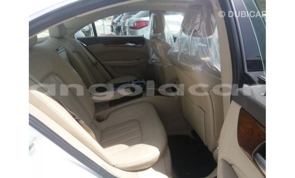 Comprar Importar Mercedes-Benz 190 Branco Carro em Import - Dubai em Bengo Province Comprar Importar Mercedes-Benz 190 Branco Carro em Import - Dubai em Bengo Province