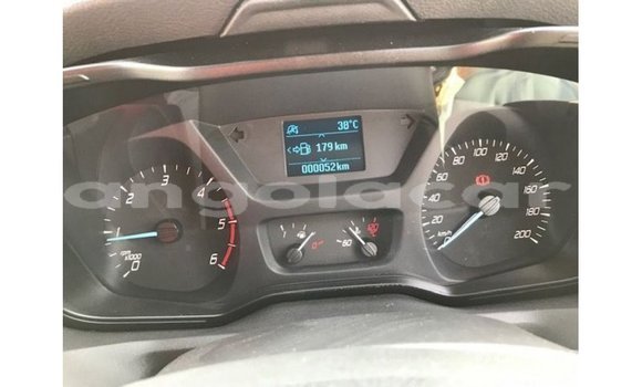 Acheter Import Voiture Ford Club Wagon Blanc à Import - Dubai, Province de Bengo Acheter Import Voiture Ford Club Wagon Blanc à Import - Dubai, Province de Bengo