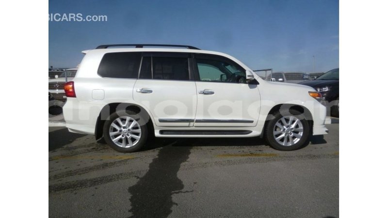 Big with watermark toyota land cruiser bengo province import dubai 7031