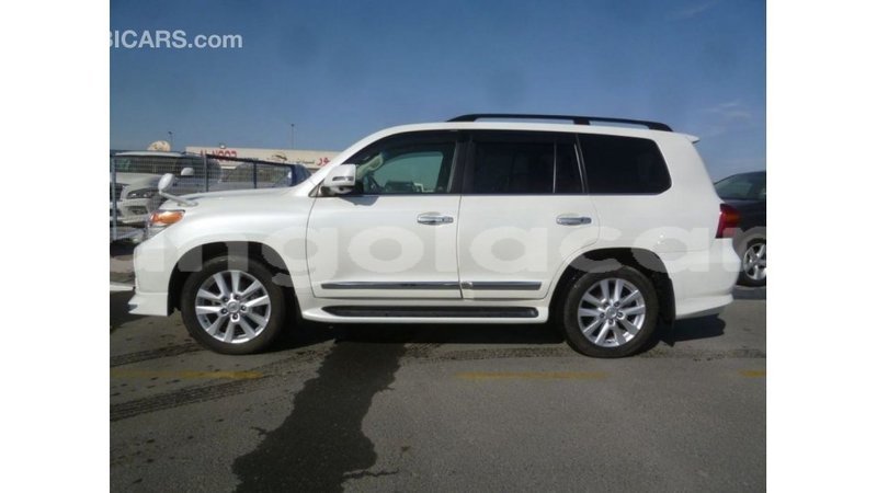 Big with watermark toyota land cruiser bengo province import dubai 7031