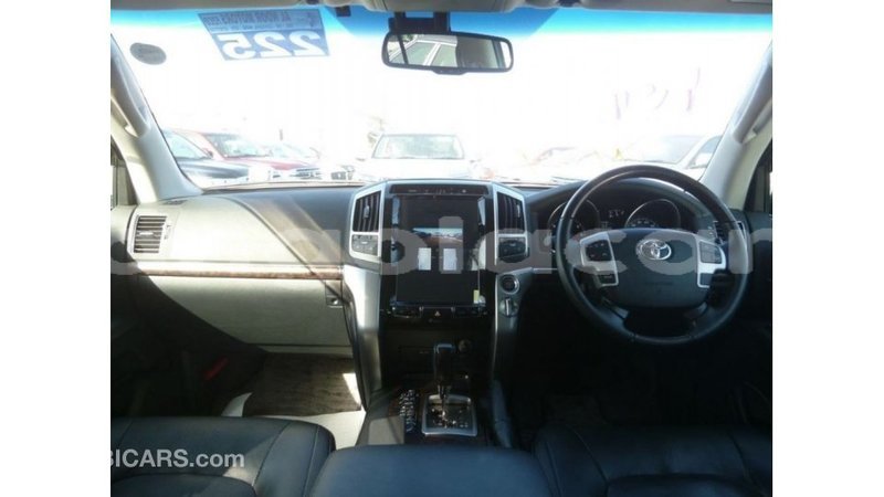 Big with watermark toyota land cruiser bengo province import dubai 7031