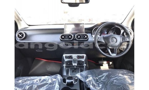 Comprar Importar Mercedes-Benz 250 Preto Carro em Import - Dubai em Bengo Province Comprar Importar Mercedes-Benz 250 Preto Carro em Import - Dubai em Bengo Province