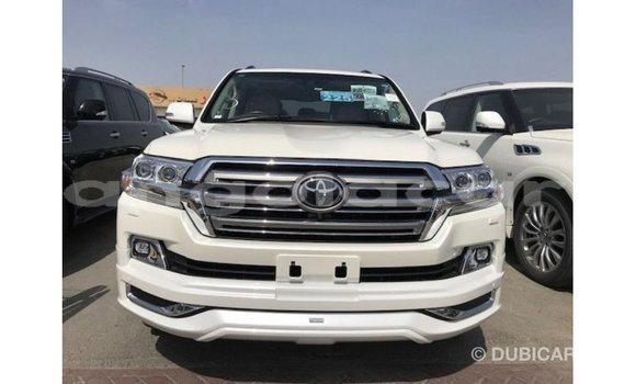 Comprar Importar Toyota Land Cruiser Branco Carro em Import - Dubai em Bengo Province Comprar Importar Toyota Land Cruiser Branco Carro em Import - Dubai em Bengo Province
