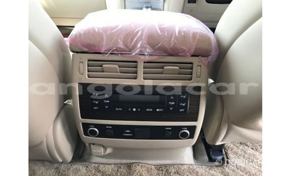 Comprar Importar Toyota Land Cruiser Branco Carro em Import - Dubai em Bengo Province Comprar Importar Toyota Land Cruiser Branco Carro em Import - Dubai em Bengo Province