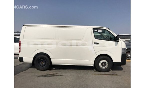 Comprar Importar Toyota Hiace Branco Carro em Import - Dubai em Bengo Province Comprar Importar Toyota Hiace Branco Carro em Import - Dubai em Bengo Province