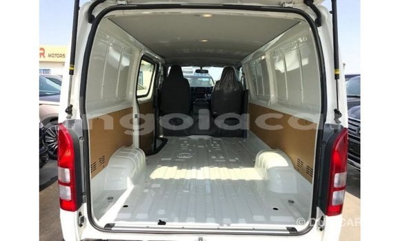 Comprar Importar Toyota Hiace Branco Carro em Import - Dubai em Bengo Province Comprar Importar Toyota Hiace Branco Carro em Import - Dubai em Bengo Province