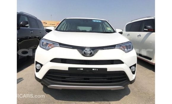 Comprar Importar Toyota 4Runner Branco Carro em Import - Dubai em Bengo Province Comprar Importar Toyota 4Runner Branco Carro em Import - Dubai em Bengo Province