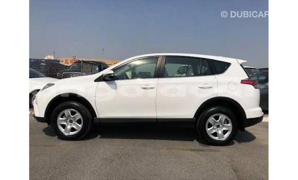 Comprar Importar Toyota 4Runner Branco Carro em Import - Dubai em Bengo Province Comprar Importar Toyota 4Runner Branco Carro em Import - Dubai em Bengo Province