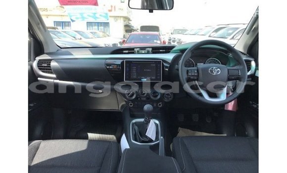 Acheter Import Voiture Toyota Hilux Noir à Import - Dubai, Province de Bengo Acheter Import Voiture Toyota Hilux Noir à Import - Dubai, Province de Bengo