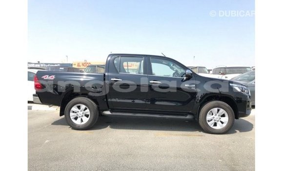 Acheter Import Voiture Toyota Hilux Noir à Import - Dubai, Province de Bengo Acheter Import Voiture Toyota Hilux Noir à Import - Dubai, Province de Bengo