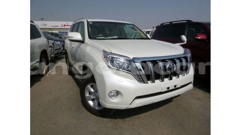 Big with watermark toyota prado bengo province import dubai 7046