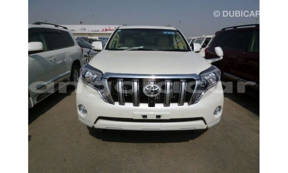 Acheter Import Voiture Toyota Prado Blanc à Import - Dubai, Province de Bengo Acheter Import Voiture Toyota Prado Blanc à Import - Dubai, Province de Bengo