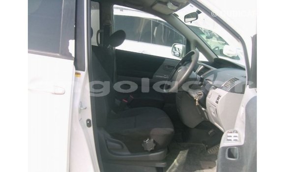 Comprar Importar Toyota Noah Branco Carro em Import - Dubai em Bengo Province Comprar Importar Toyota Noah Branco Carro em Import - Dubai em Bengo Province