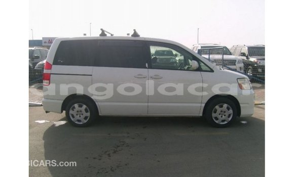 Comprar Importar Toyota Noah Branco Carro em Import - Dubai em Bengo Province Comprar Importar Toyota Noah Branco Carro em Import - Dubai em Bengo Province