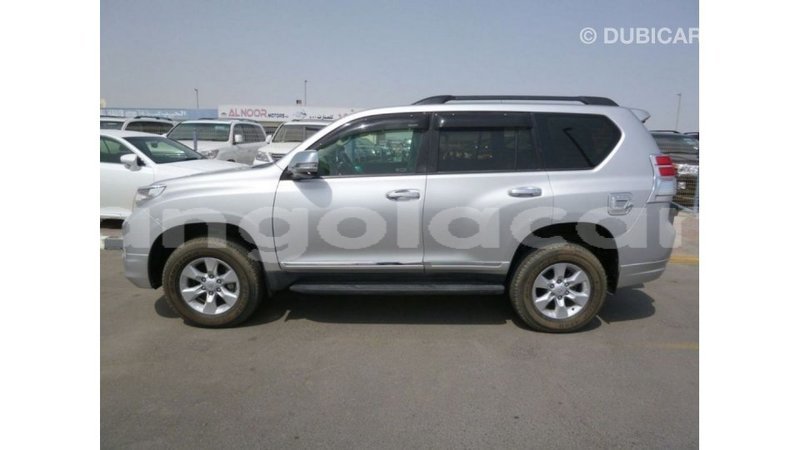 Big with watermark toyota prado bengo province import dubai 7052