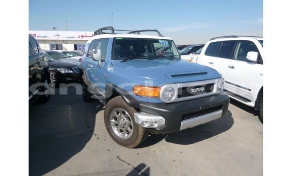 Comprar Importar Toyota FJ Cruiser Azul Carro em Import - Dubai em Bengo Province Comprar Importar Toyota FJ Cruiser Azul Carro em Import - Dubai em Bengo Province
