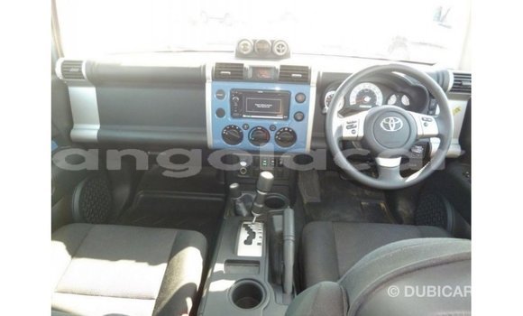 Comprar Importar Toyota FJ Cruiser Azul Carro em Import - Dubai em Bengo Province Comprar Importar Toyota FJ Cruiser Azul Carro em Import - Dubai em Bengo Province