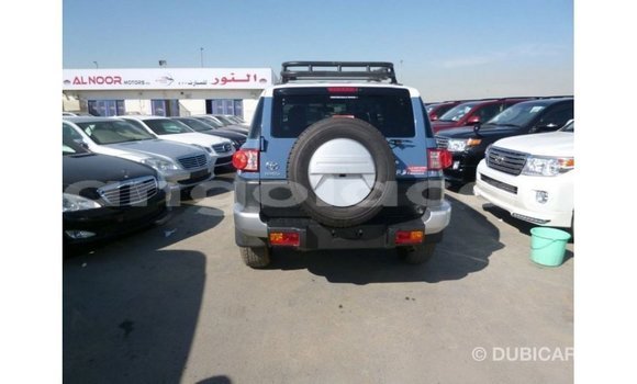 Comprar Importar Toyota FJ Cruiser Azul Carro em Import - Dubai em Bengo Province Comprar Importar Toyota FJ Cruiser Azul Carro em Import - Dubai em Bengo Province