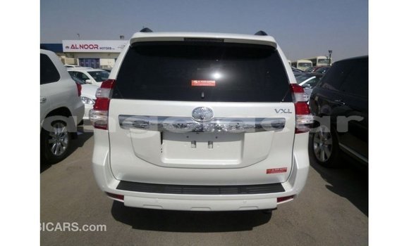 Acheter Import Voiture Toyota Prado Blanc à Import - Dubai, Province de Bengo Acheter Import Voiture Toyota Prado Blanc à Import - Dubai, Province de Bengo
