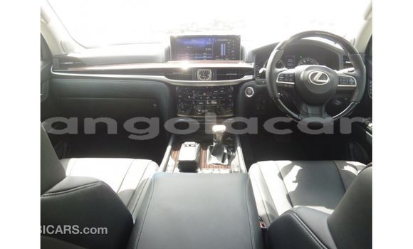 Comprar Importar Lexus LX Branco Carro em Import - Dubai em Bengo Province Comprar Importar Lexus LX Branco Carro em Import - Dubai em Bengo Province