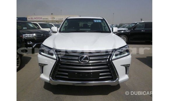 Comprar Importar Lexus LX Branco Carro em Import - Dubai em Bengo Province Comprar Importar Lexus LX Branco Carro em Import - Dubai em Bengo Province